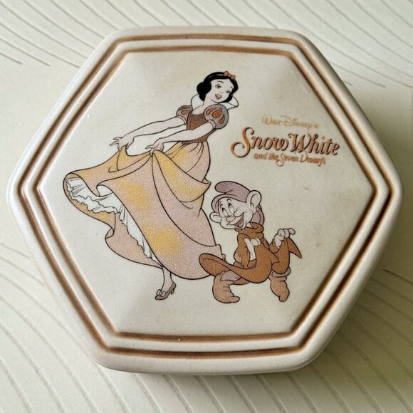 Disney Snow White and the Seven Dwarfs 70 Year Jewelry Trinket Box 2007 - Picture 1 of 10